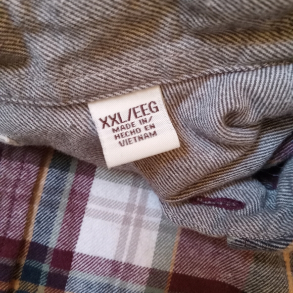 Weatherproof Mens long sleeve front pocket flannel shirt. - Picture 3 of 4